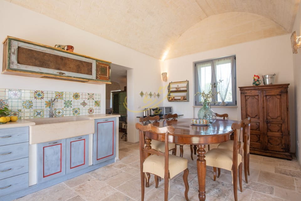 House (2 Bedrooms) | Private kitchen | Microwave, oven, espresso maker, electric kettle