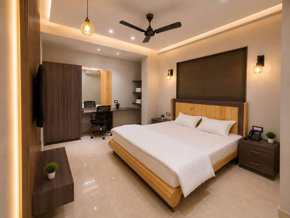 Standard Room | Minibar, iron/ironing board, free WiFi