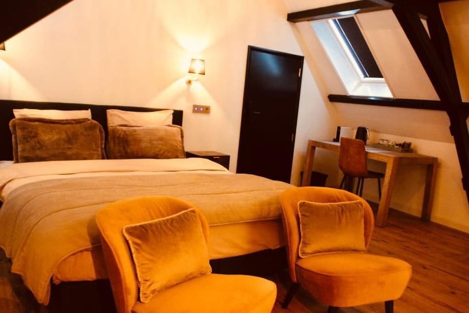 Comfort Double Room, Courtyard View | In-room safe, desk, laptop workspace, blackout drapes
