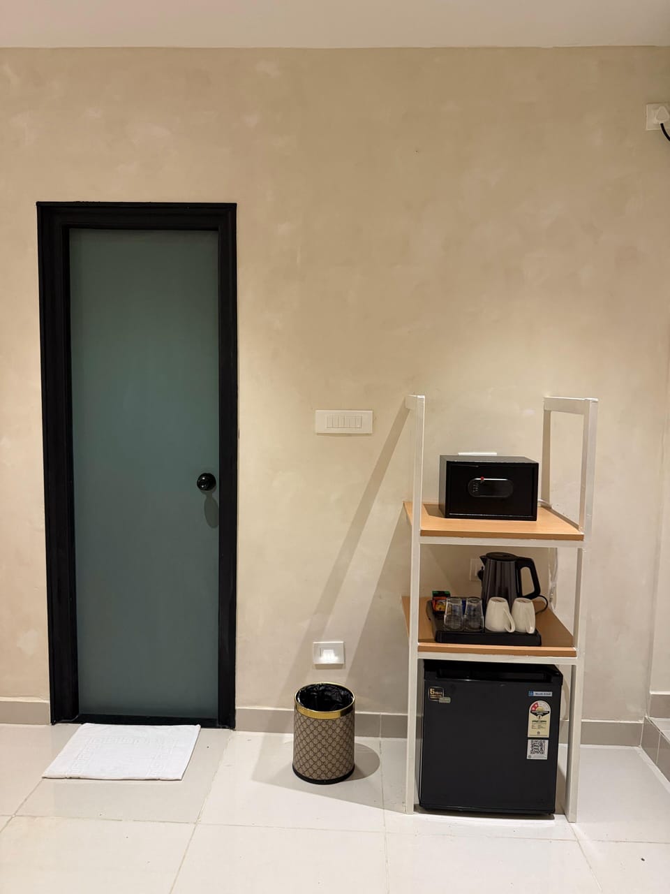 Signature Suite Room | Living area | 43-inch LCD TV with digital channels