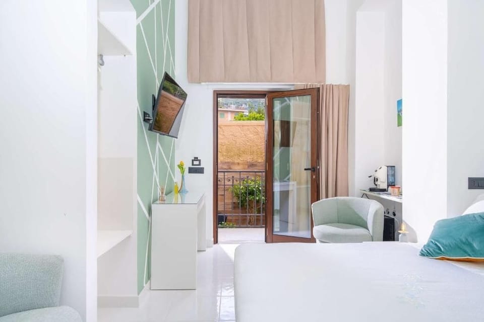Classic Double Room, Balcony | Frette Italian sheets, premium bedding, Select Comfort beds, minibar