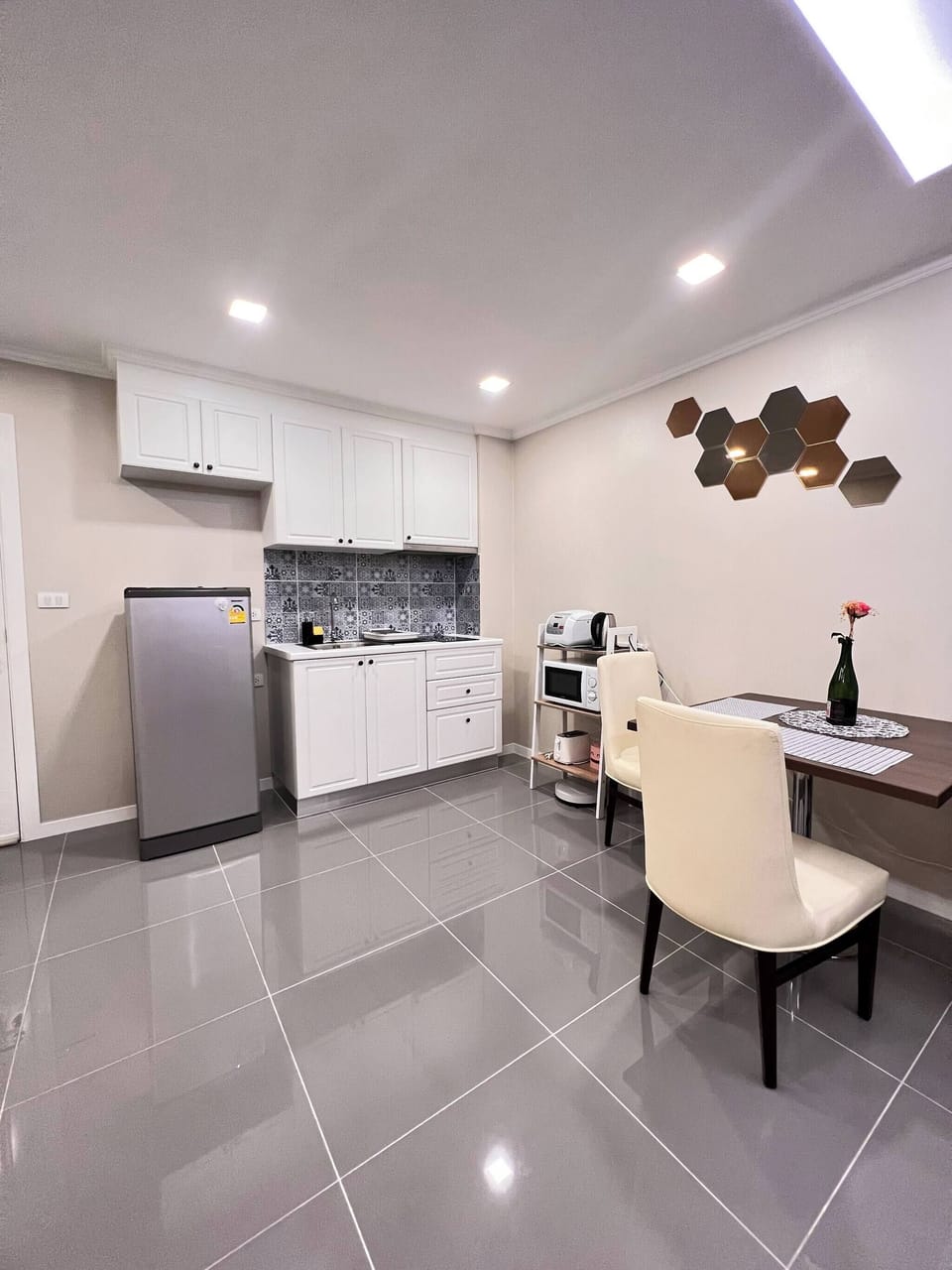 Condo, 1 Bedroom, Accessible, Smoking | Dining