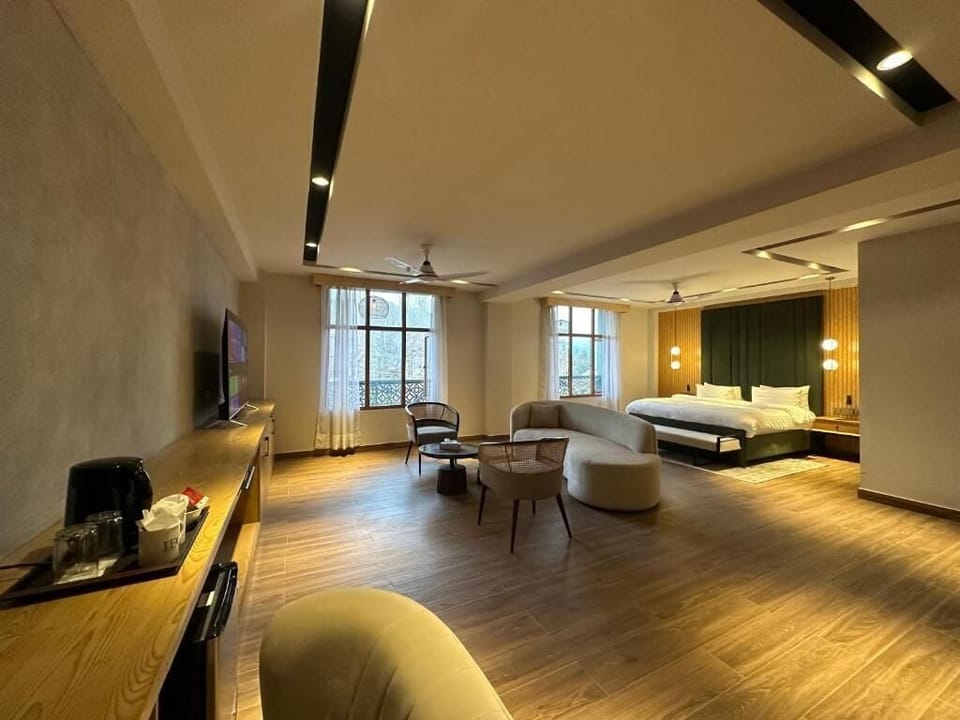 Family Quadruple Room, City View | In-room safe, soundproofing, WiFi (free)