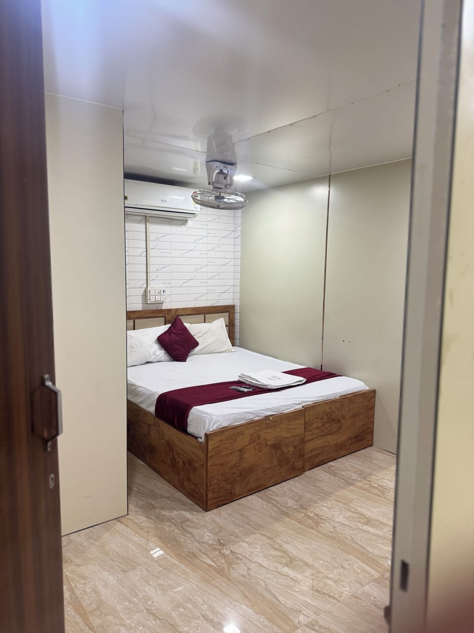 Classic Twin Room | Free WiFi