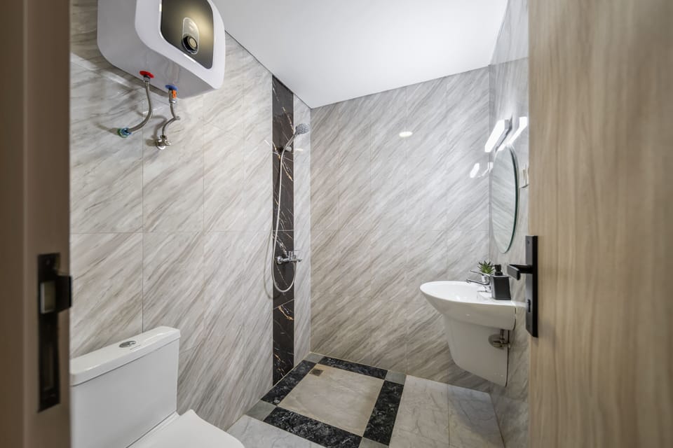 Deluxe Room | Bathroom