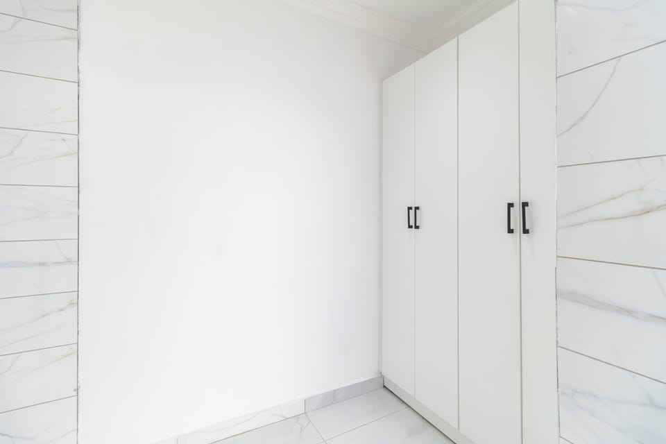Studio Suite | Wardrobe