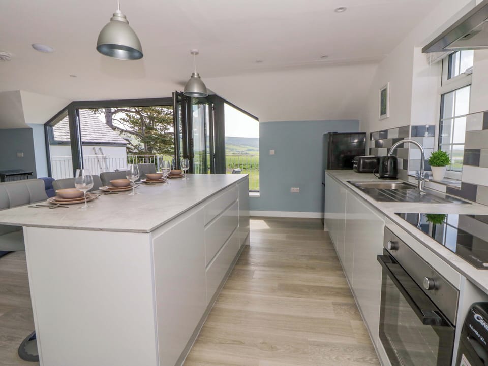 Cottage | Private kitchen | Cookware/dishes/utensils