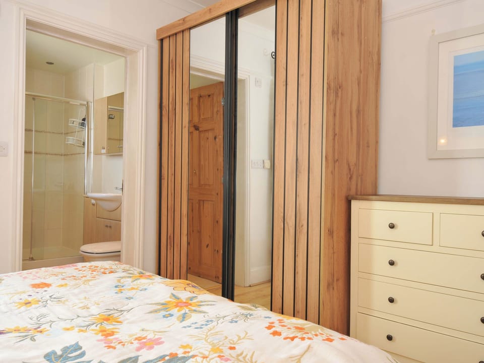 3 bedrooms, WiFi (free), individually decorated, individually furnished