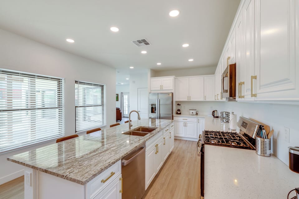House (4 Bedrooms) | Interior