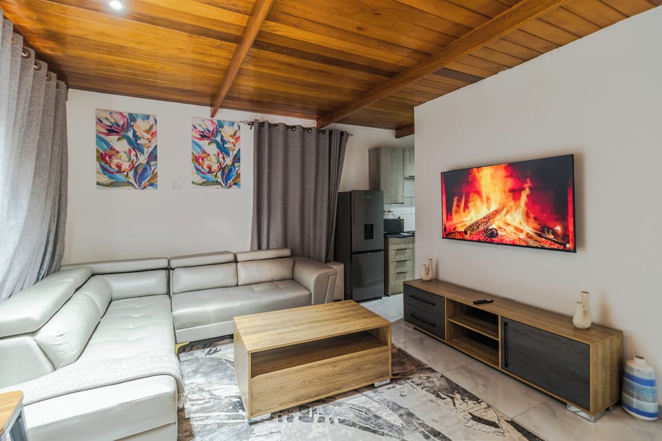 Apartment | Living area | 43-inch Smart TV with satellite channels, Netflix, streaming services