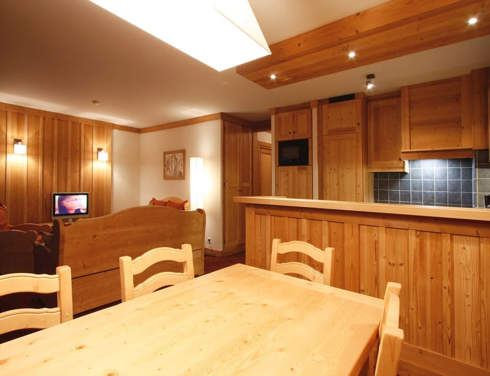 Apartment | Dining