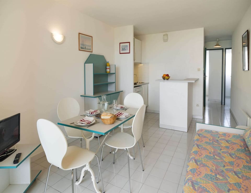 Apartment | Dining