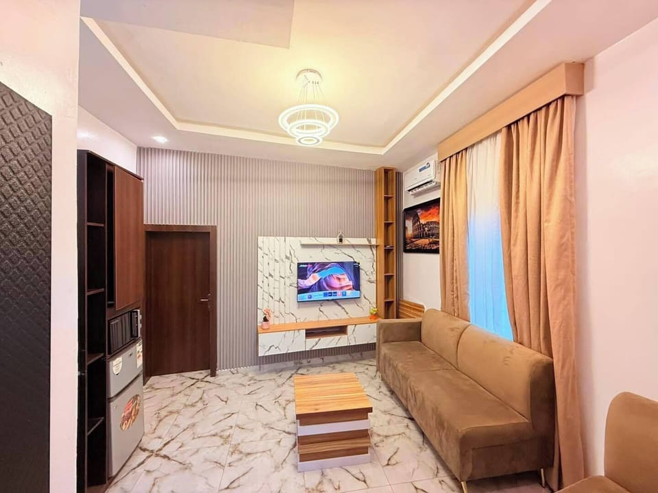 Junior Room, Balcony, City View | Living area