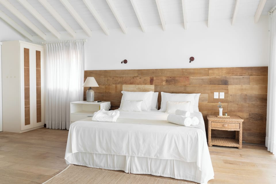 Superior Suite, Balcony, Sea View | Free WiFi, bed sheets