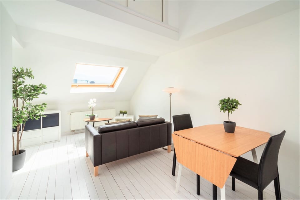 Apartment | Dining