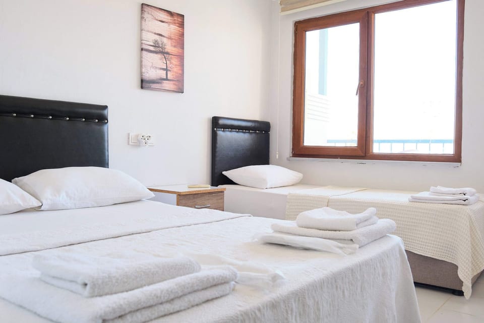 Deluxe Room, Balcony, Mountain View | Free WiFi, bed sheets