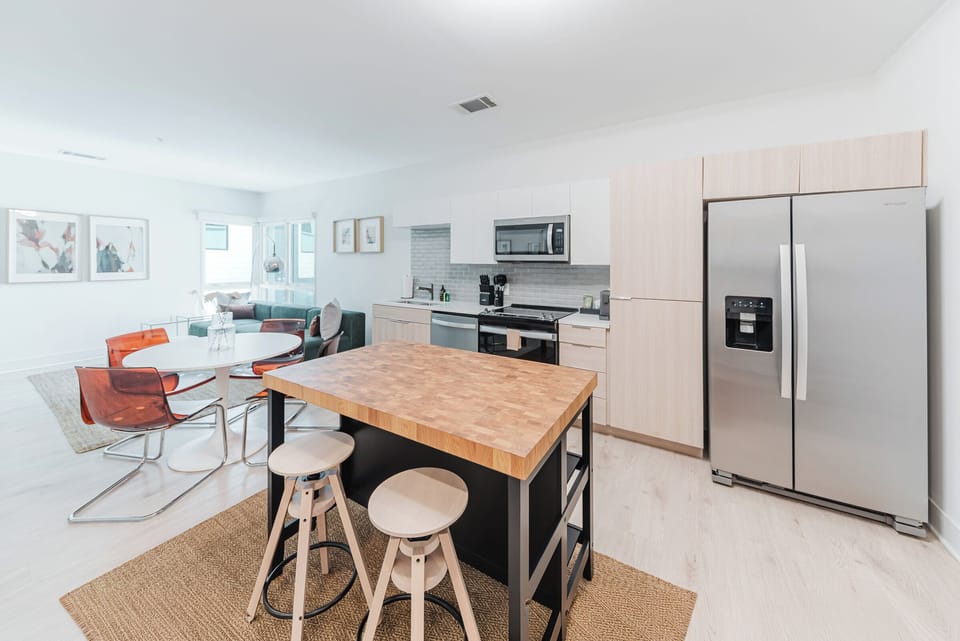 Suite, 1 Bedroom | Private kitchen