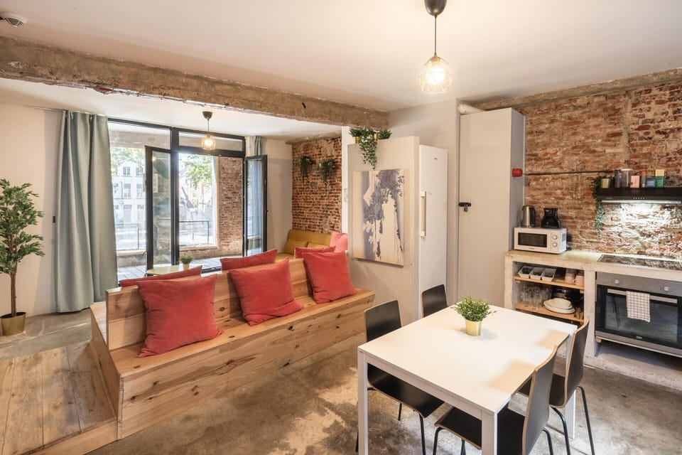 Apartment | Dining
