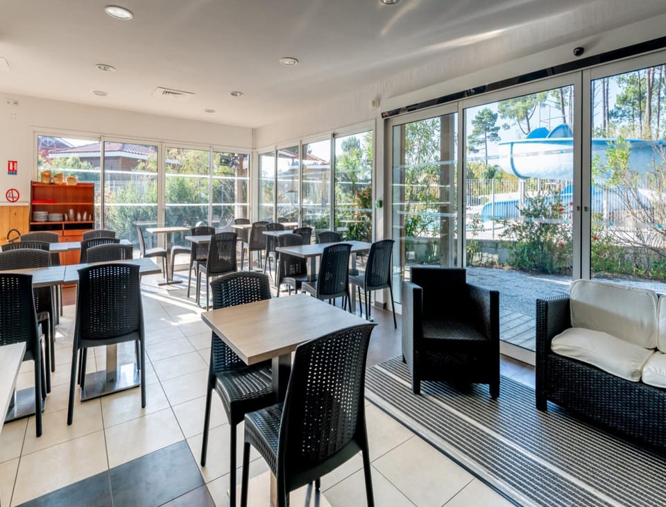 Apartment | Dining