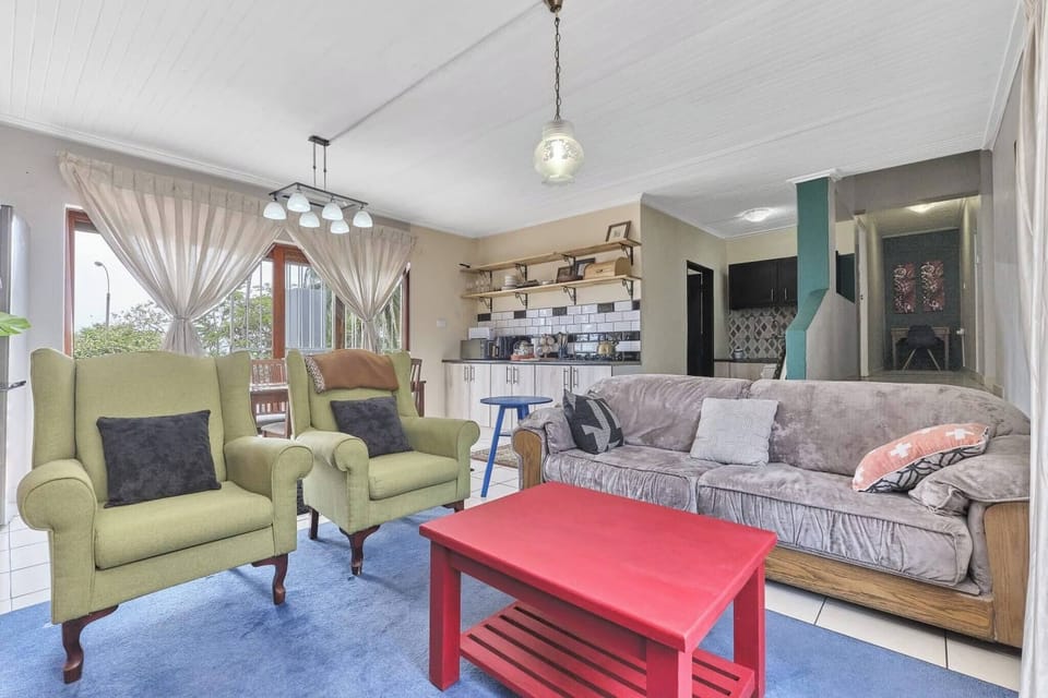 Apartment, 2 Bedrooms, Patio | Living area