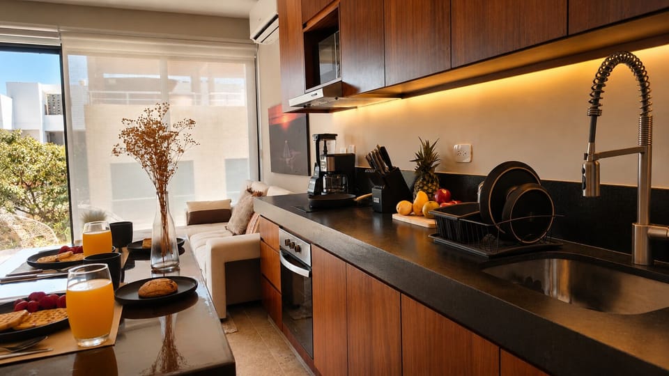 Classic Apartment, Balcony, City View | Private kitchen | Full-size fridge, microwave, oven, stovetop