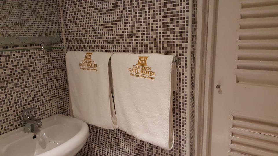 Executive Single Room, 1 Bedroom, City View | Bathroom amenities | Shower, free toiletries, towels