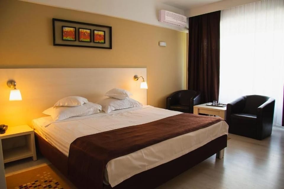 Comfort Double Room, Balcony, Sea View | In-room safe, desk, soundproofing, free WiFi