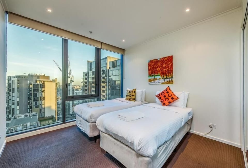 Deluxe Apartment, Balcony, City View | Iron/ironing board, free WiFi