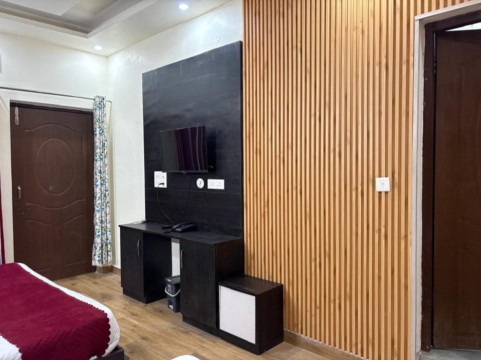 Deluxe Double Room | Free WiFi