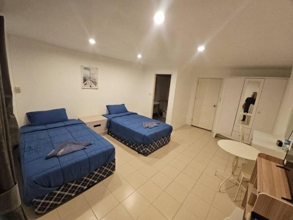 Standard Double or Twin Room, Balcony | Free WiFi