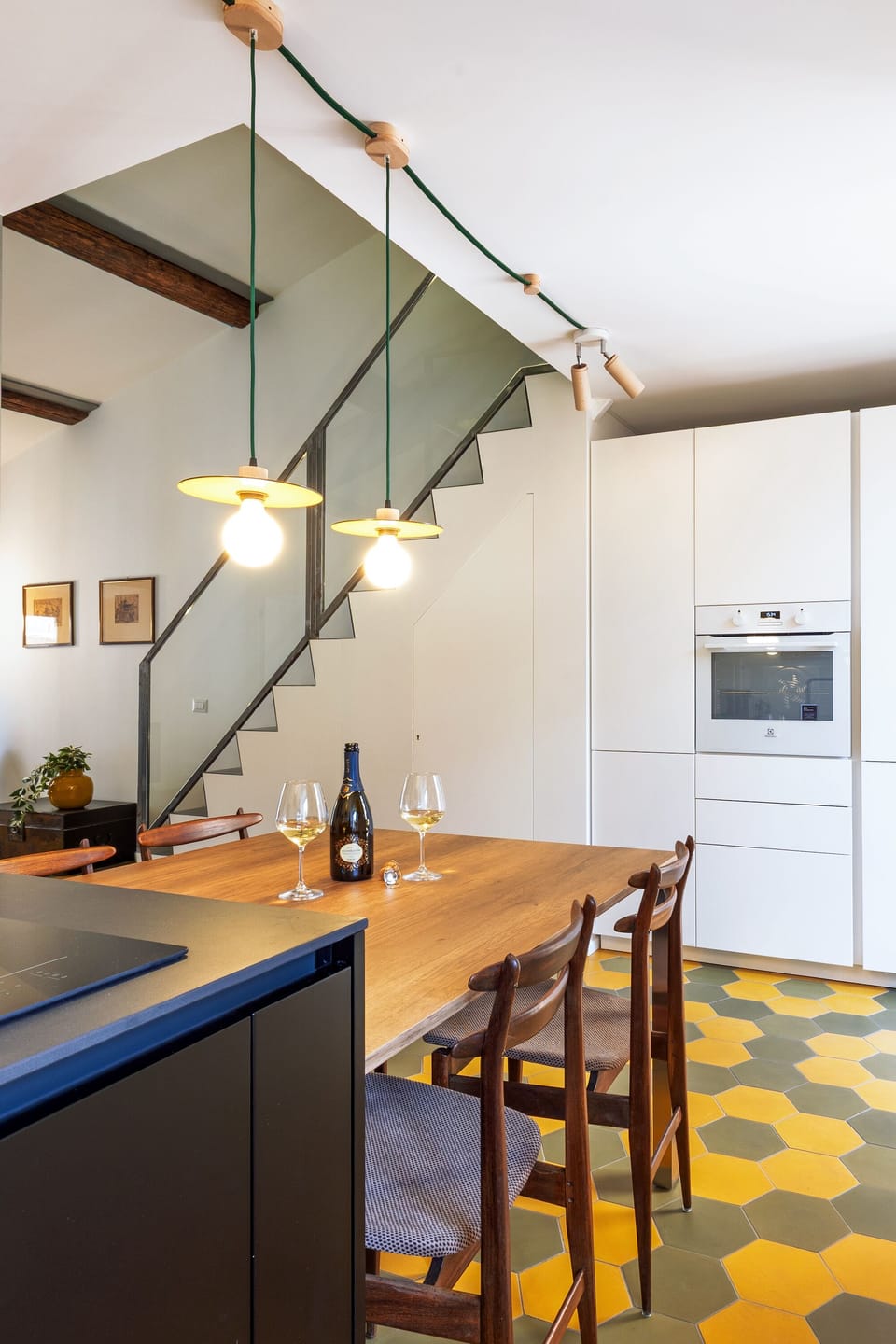 Luxury Loft, 2 Bedrooms | Dining