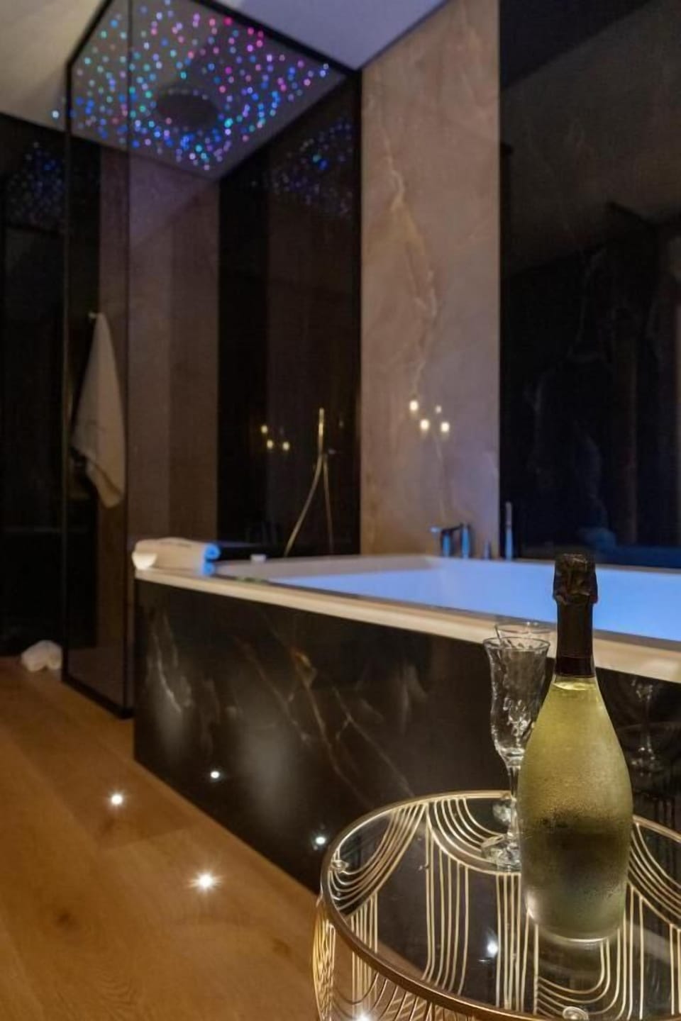 Deluxe Double Room | Bathroom | Bidet