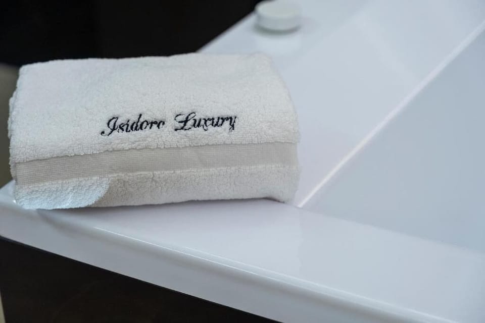 Deluxe Double Room | Bathroom amenities | Bidet