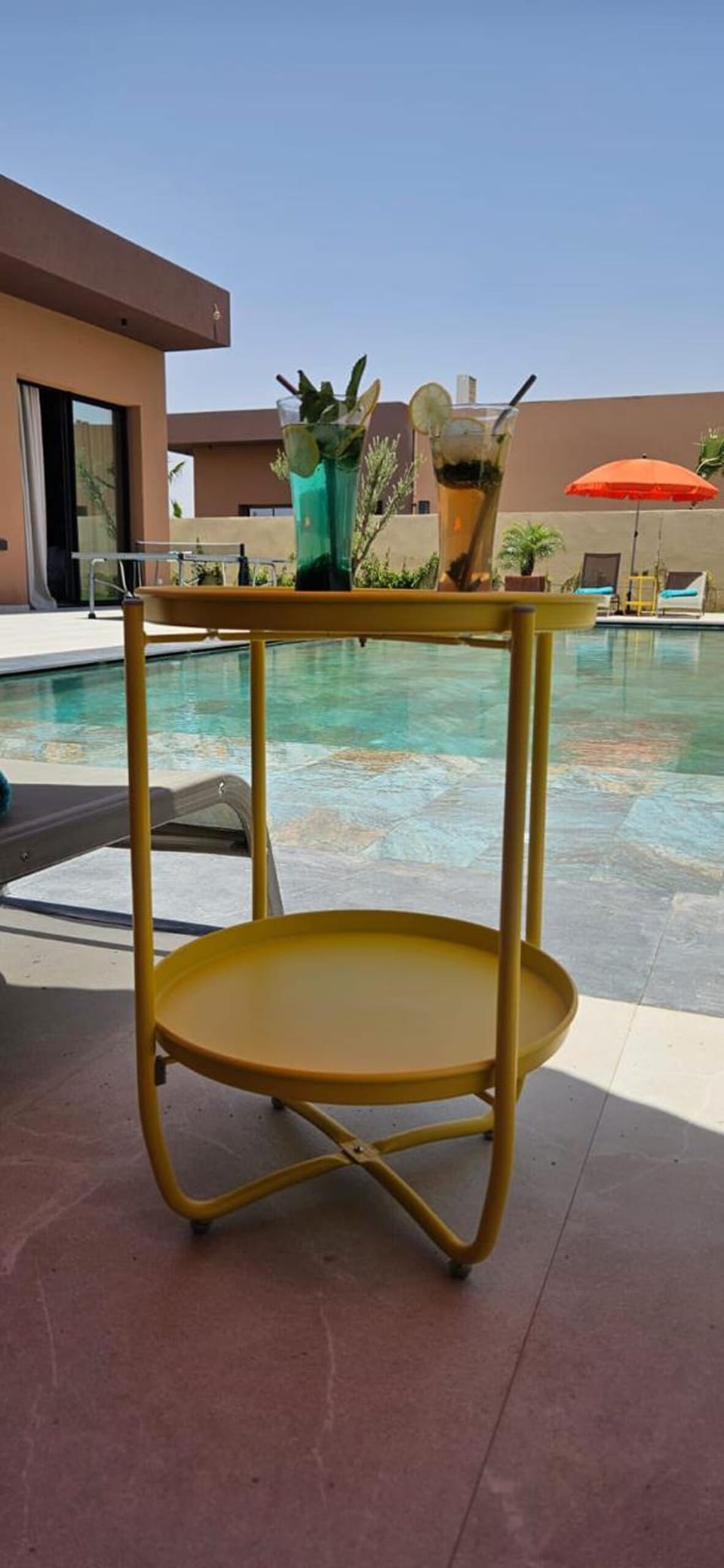 10 outdoor pools
