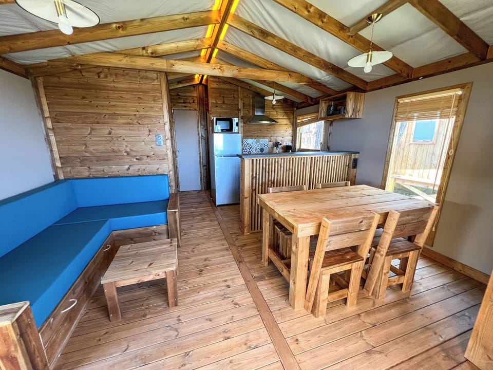 Panoramic Bungalow | Dining