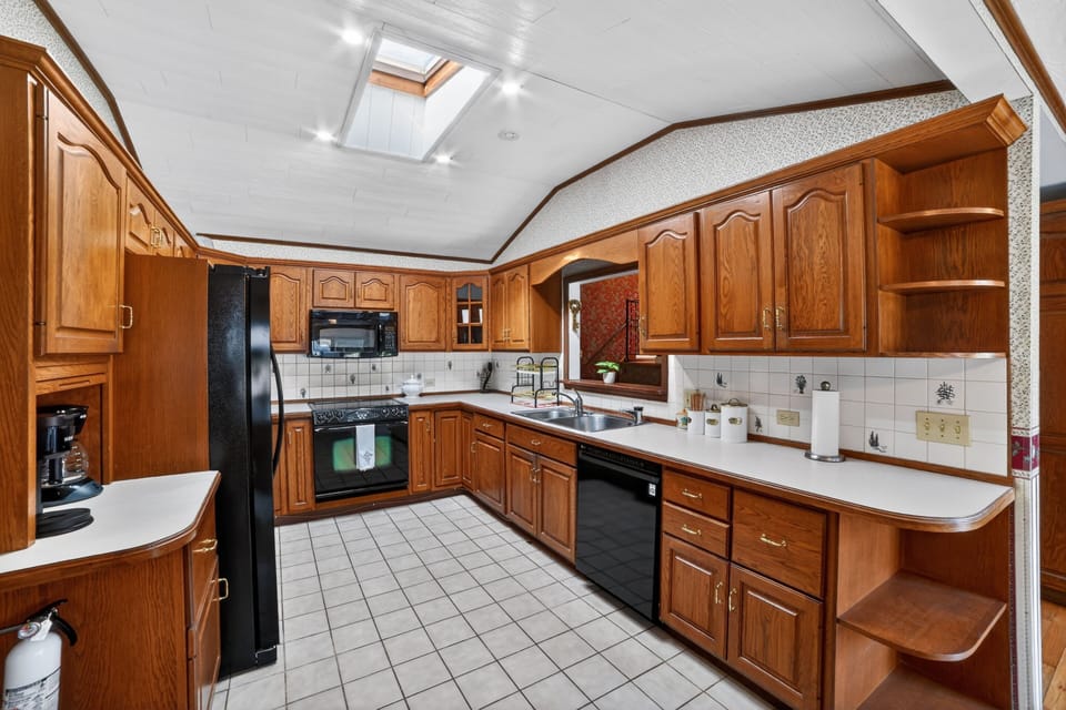 House, 3 Bedrooms | Private kitchen | Coffee/tea maker, fridge, oven, toaster