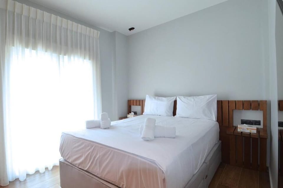 Apartment, City View | Iron/ironing board, free WiFi