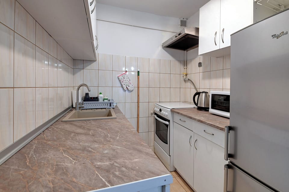 Apartment | Private kitchenette | Coffee/tea maker, electric kettle