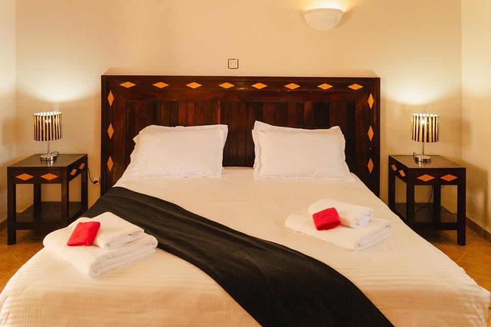 In-room safe, blackout drapes, free WiFi