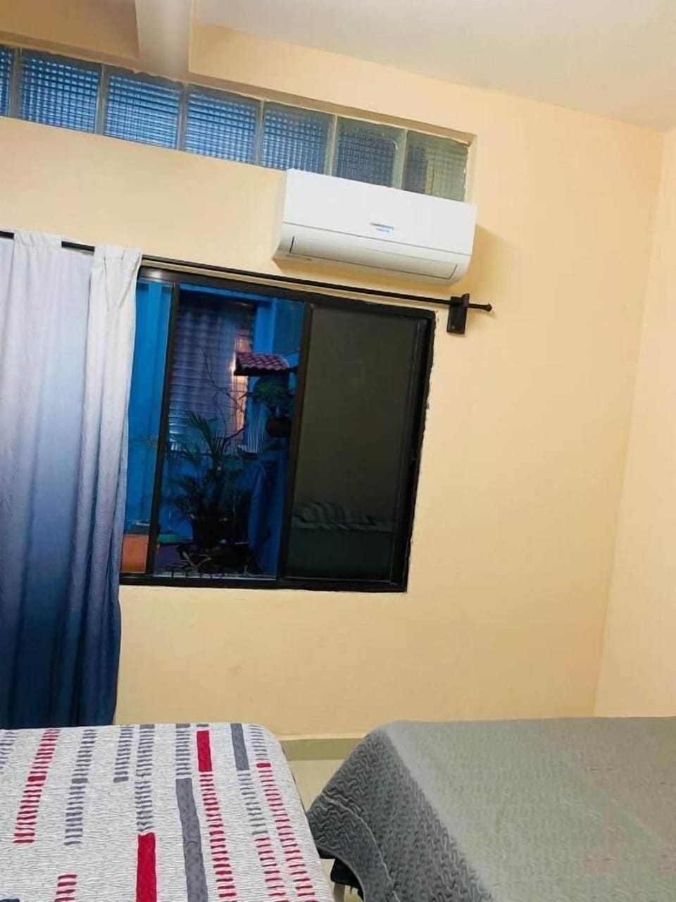 Deluxe Quadruple Room, Balcony, Courtyard View | Interior