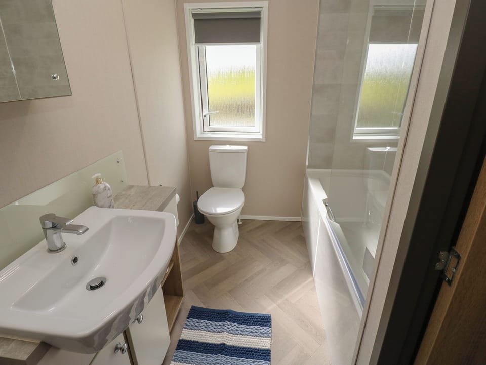 52 Parkview, Badger's Retreat Cottage in England