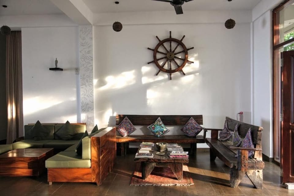 Deluxe Double Room, Ocean View | Living area