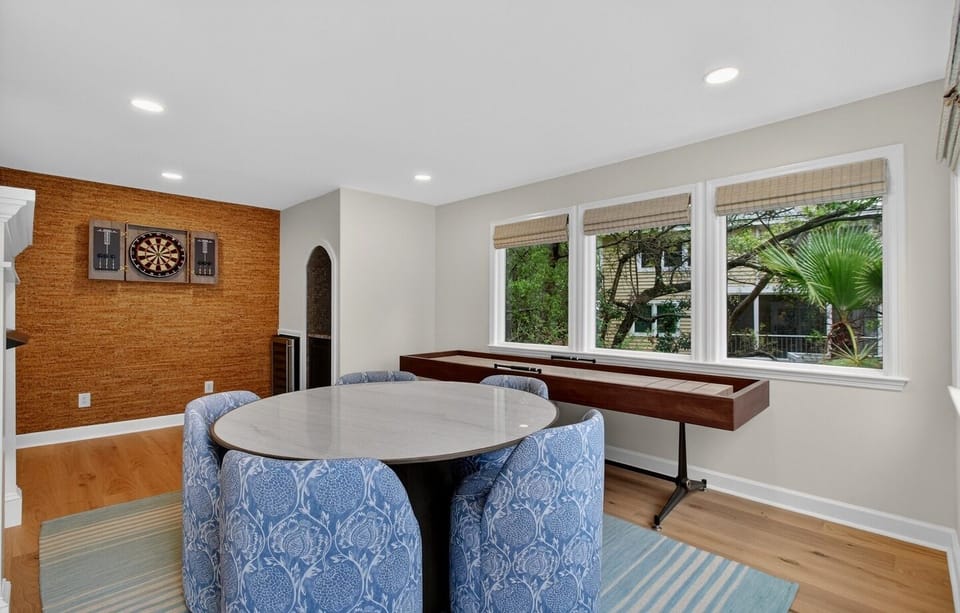 House (Fairway Oaks 8)