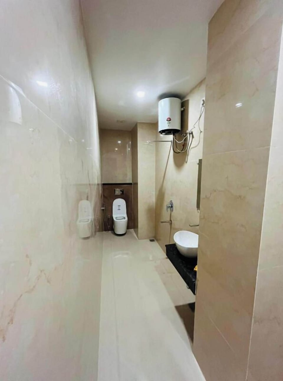 Deluxe Triple Room | Bathroom