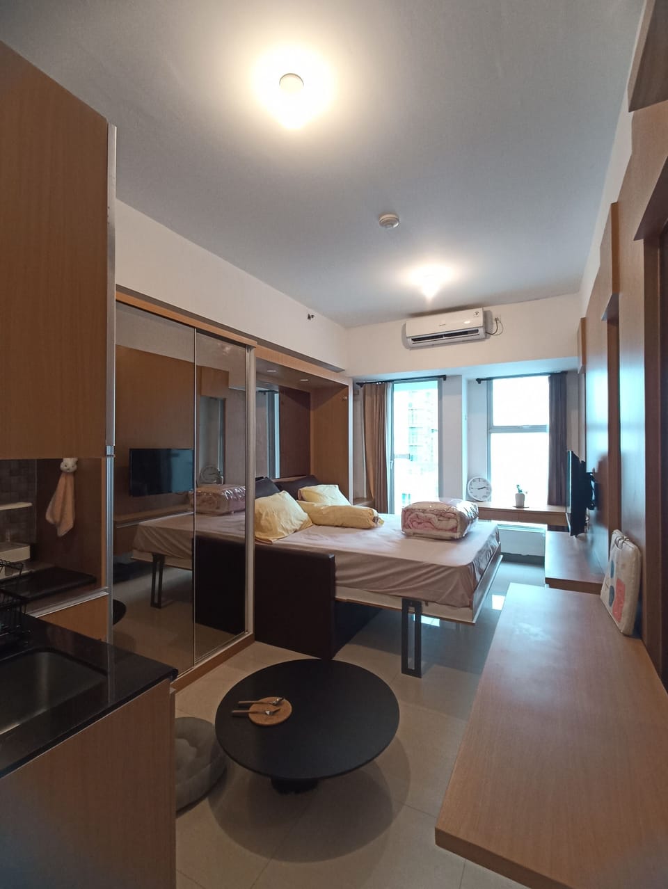 Business Double Room | Individually decorated, individually furnished, desk, laptop workspace