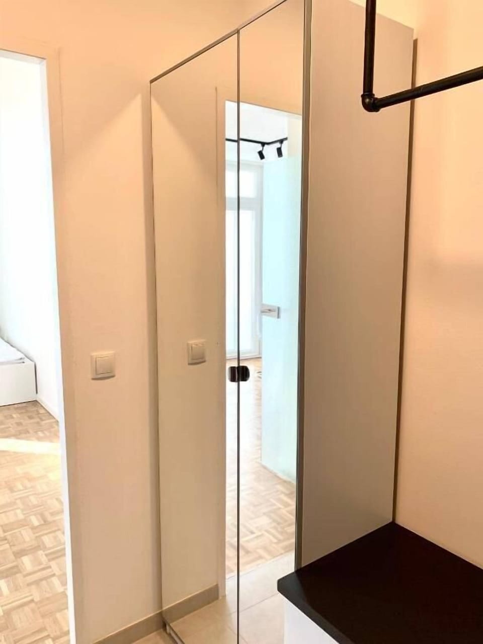 Comfort Studio, 1 Queen Bed, Balcony | Free WiFi, bed sheets