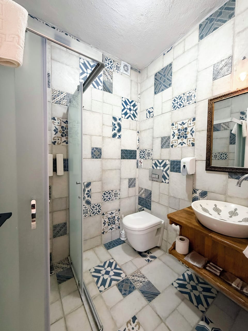 Standard Triple Room, Pool View | Bathroom | Shower, hair dryer, towels, soap