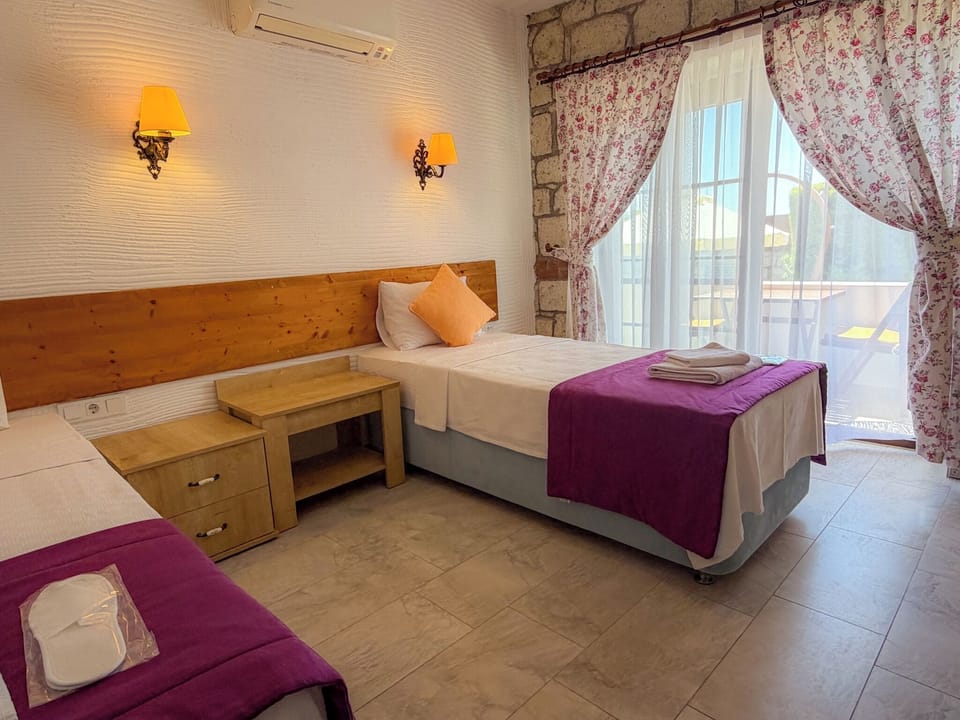 Standard Twin Room, Balcony, Pool View | Desk, free WiFi, bed sheets