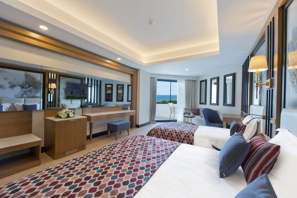 Free minibar, in-room safe, desk, free WiFi