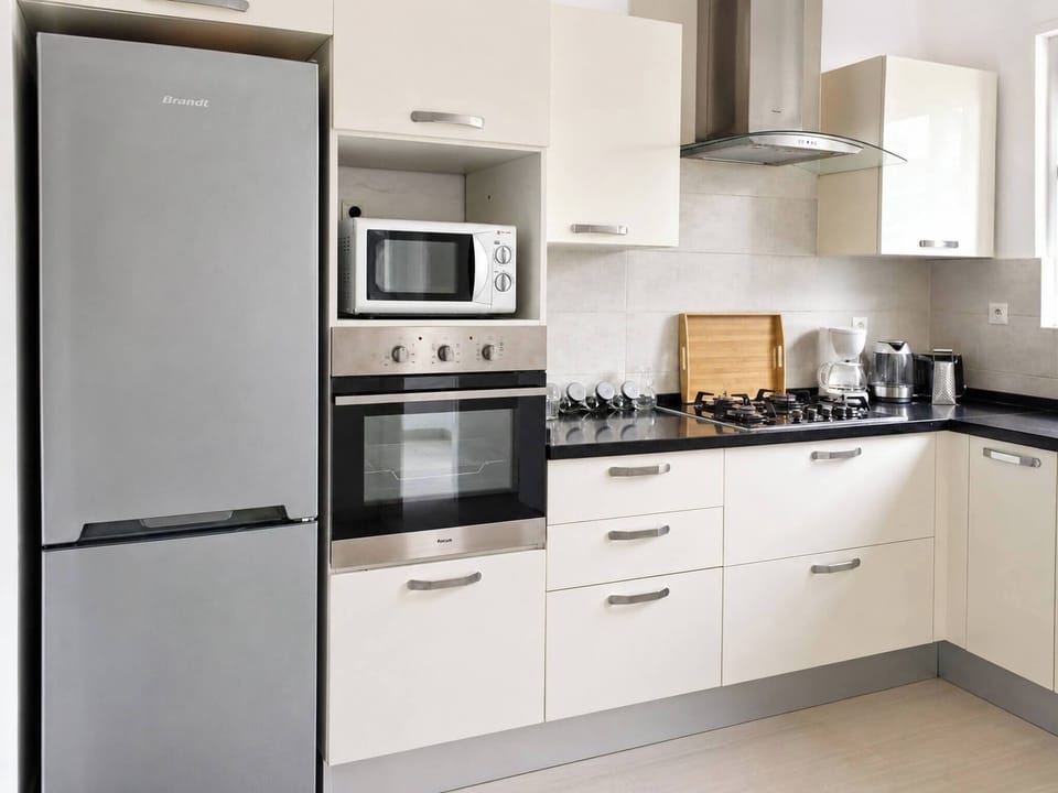 Villa, 4 Bedrooms, Smoking, Private Pool | Interior
